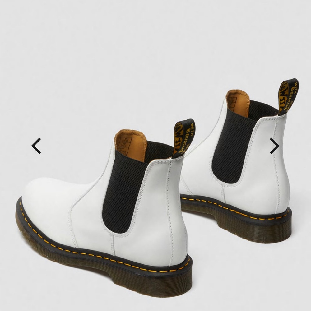 60.Dr. Martens 2976 YELLOW STITCH SMOOTH LEATHER CHELSEA BOOTS - Picture 7 of 10